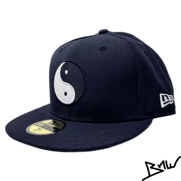 NEW ERA - YIN AND YANG - FITTED CAP - black